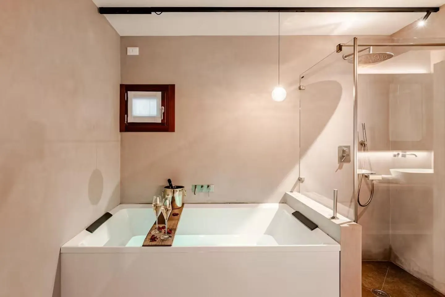 Apartman Venice Luxury Suite - Private Jacuzzi And Design Olaszország